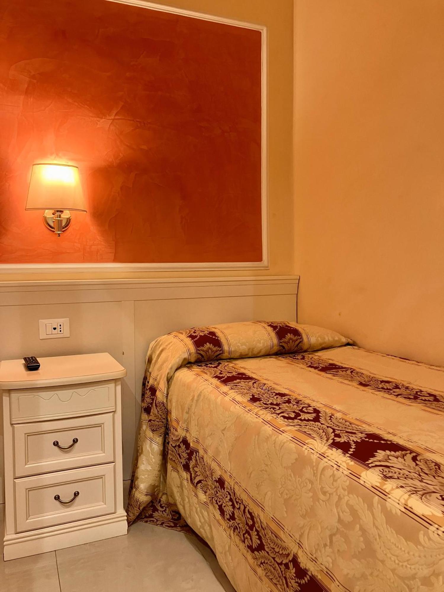 Hotel Erdarelli Rzym Zewnętrze zdjęcie