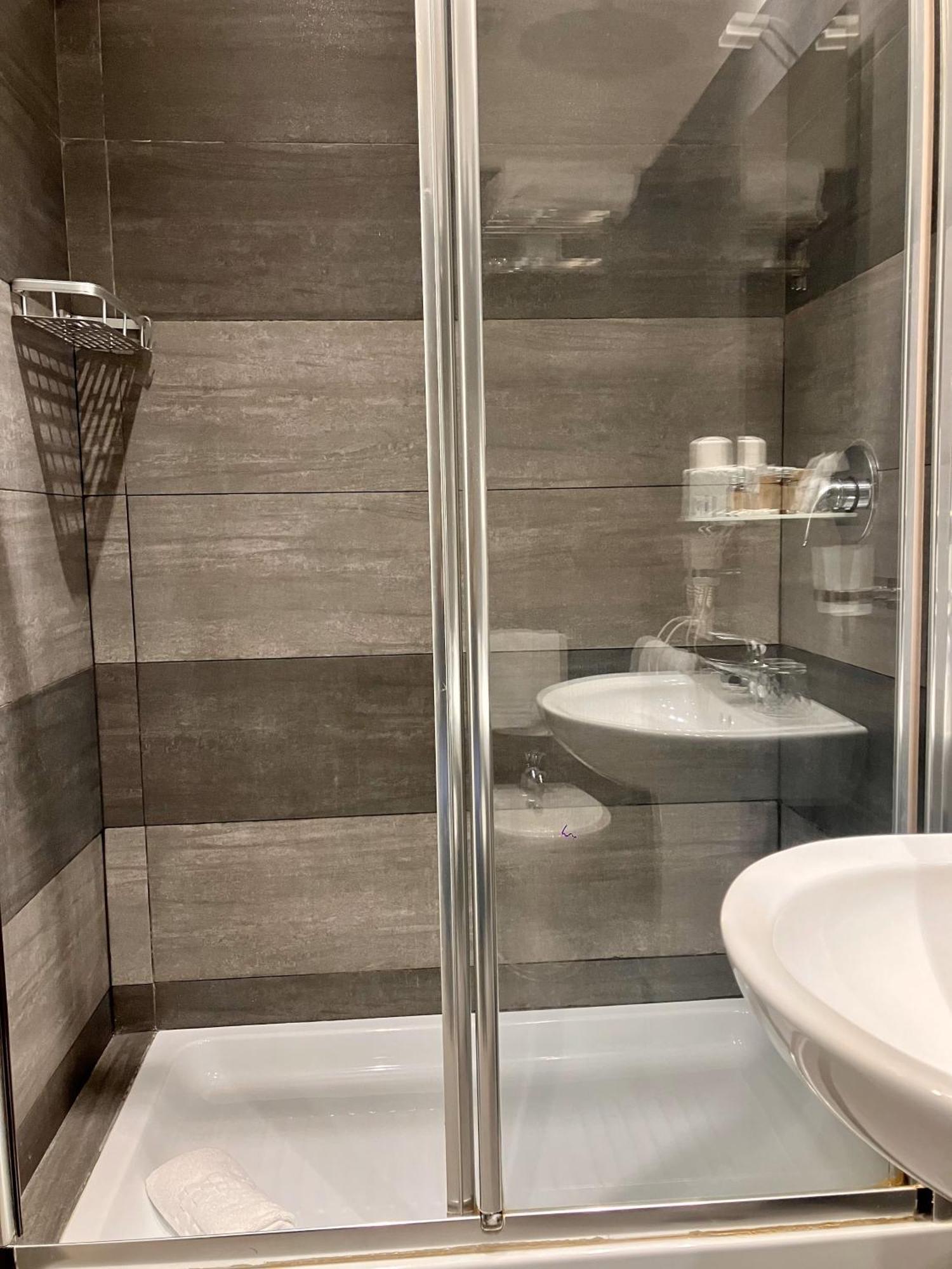 Hotel Erdarelli Rzym Zewnętrze zdjęcie
